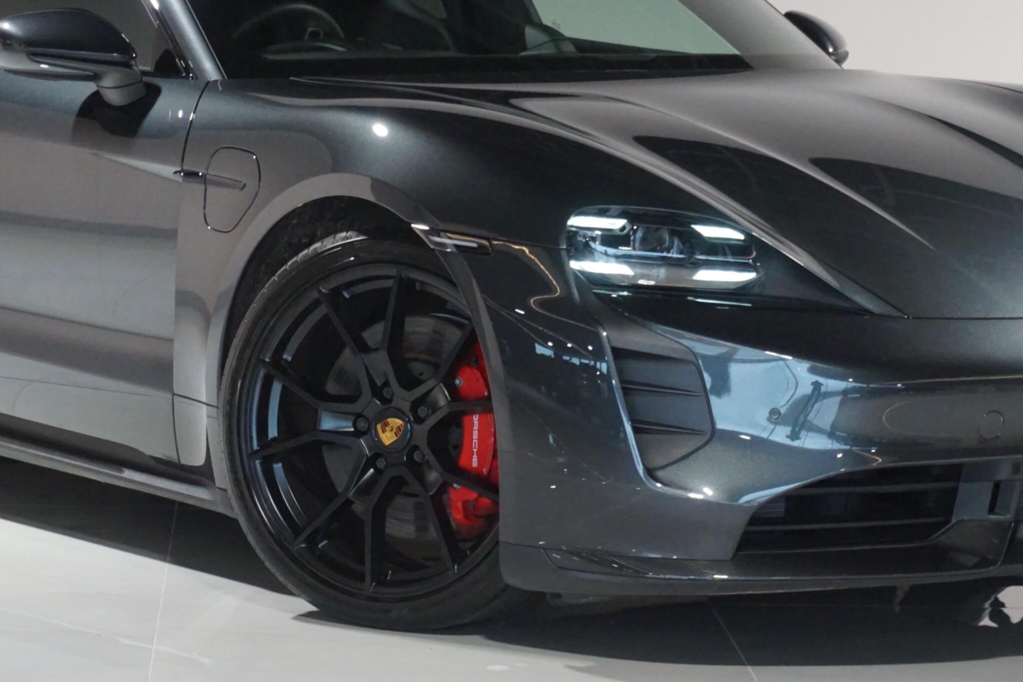 Porsche Taycan Performance Plus 93.4kWh GTS Sport Turismo 5dr Electric Auto 4WD (11kW Charger) (598 ps)